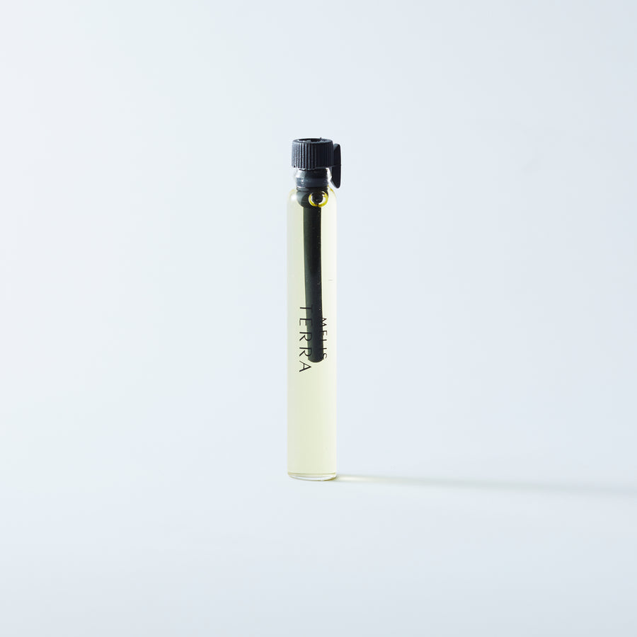 Natural perfume Navitus Terra in 2ml sample