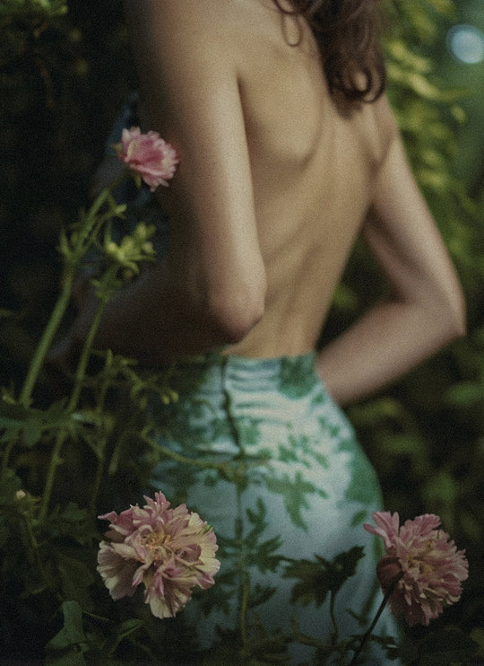 HOW TO USE NATURAL SCENTS TO DEEPER YOUR MEDITATION PRACTICE