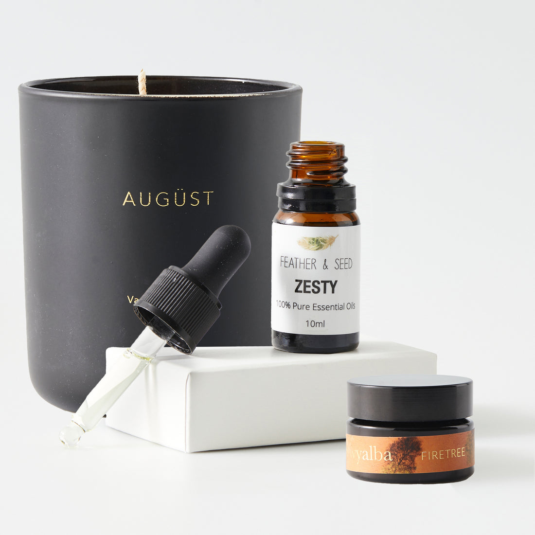 Energising 2 Gift Set is great mix of products to  energise your spirit.  PRODUCTS INCLUDED:  ・Feather & Seed Zesty Essential Oil, 10ml ・Wyalba Firetree Balm, 15gm ・Vanessa Megan August Essential Oil Candle, 300gm
