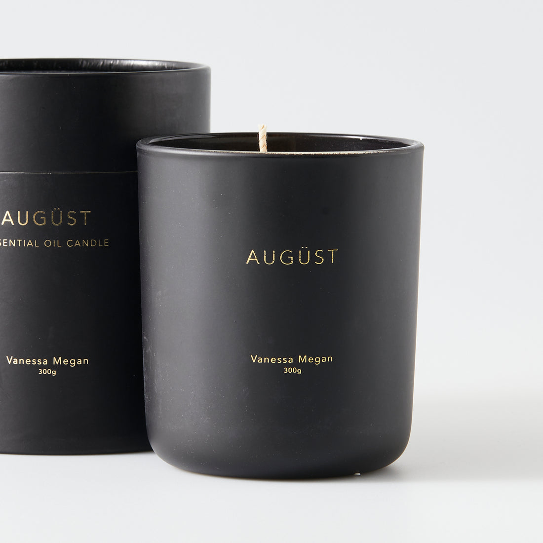 Vanessa Megan August natural perfume candle